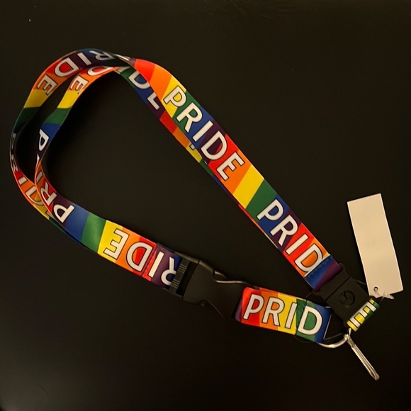✨64% Reduced Lanyard RAINBOW reading "PRIDE " Clips off at the bottom, keys ring - Picture 6 of 6